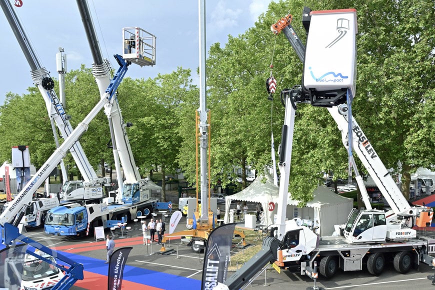 Manitowoc showcases Grove cranes at JDL Expo 2023